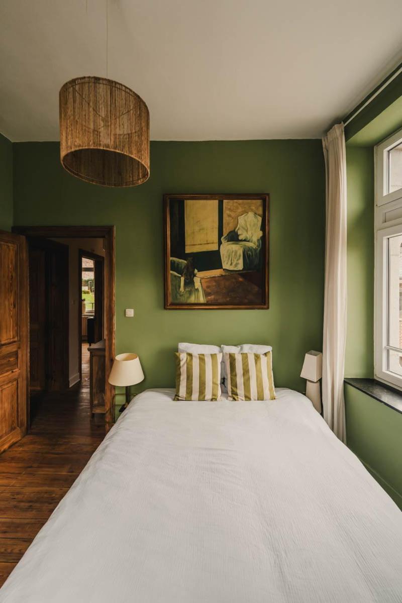 Maison Comtale Рошфор Екстер'єр фото